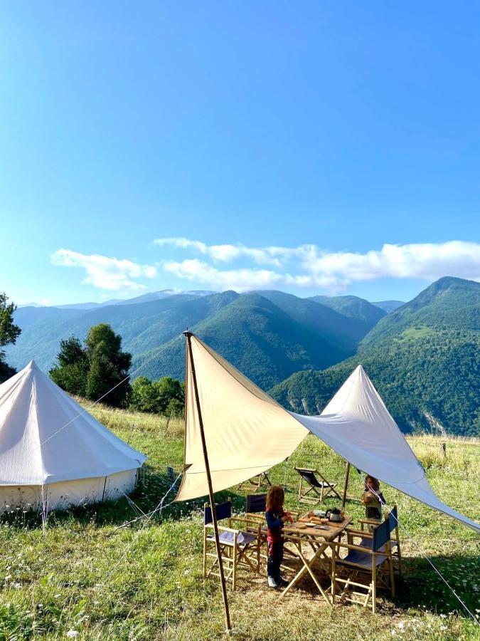 Lodg'Ing Secret Camp Ariege Hotel Lordat Exterior photo