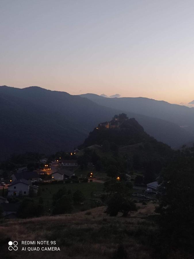 Lodg'Ing Secret Camp Ariege Hotel Lordat Exterior photo